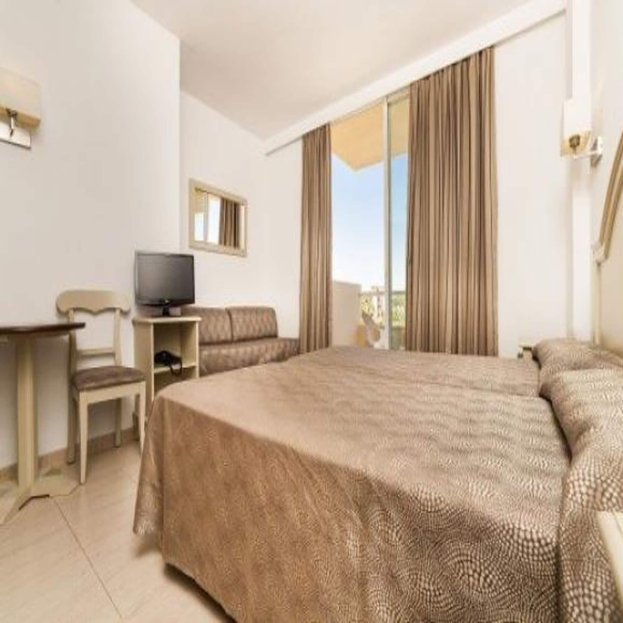 Garbi Cala Millor Hotel Cala Millor  Bagian luar foto