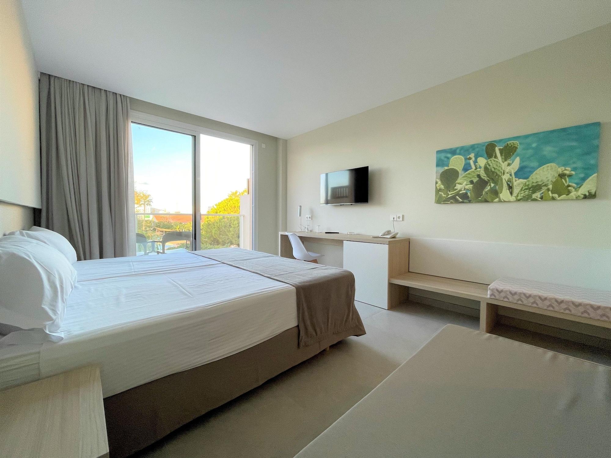 Garbi Cala Millor Hotel Cala Millor  Bagian luar foto