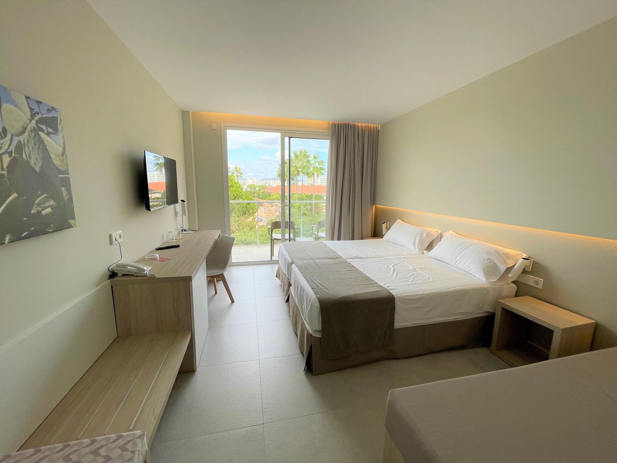 Garbi Cala Millor Hotel Cala Millor  Bagian luar foto